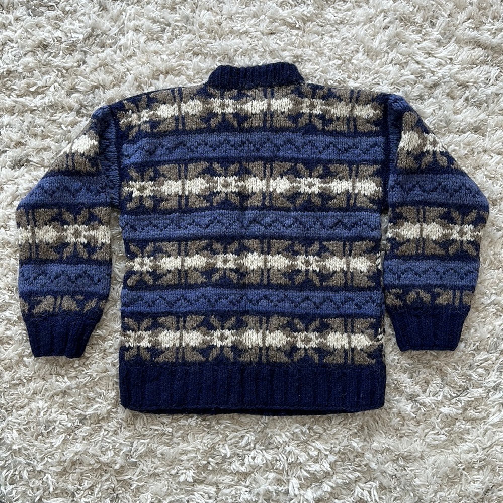 Vintage 100% wool sweater - Picture 2 of 3